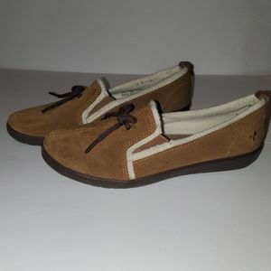 Women's Grasshopper brand shoes